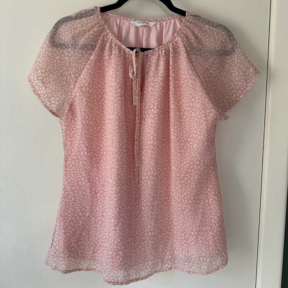 Pink/white leopard top